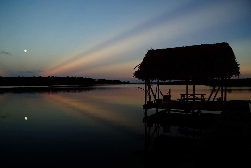 Los Secretos Guesthouse Bocas Town Exterior photo